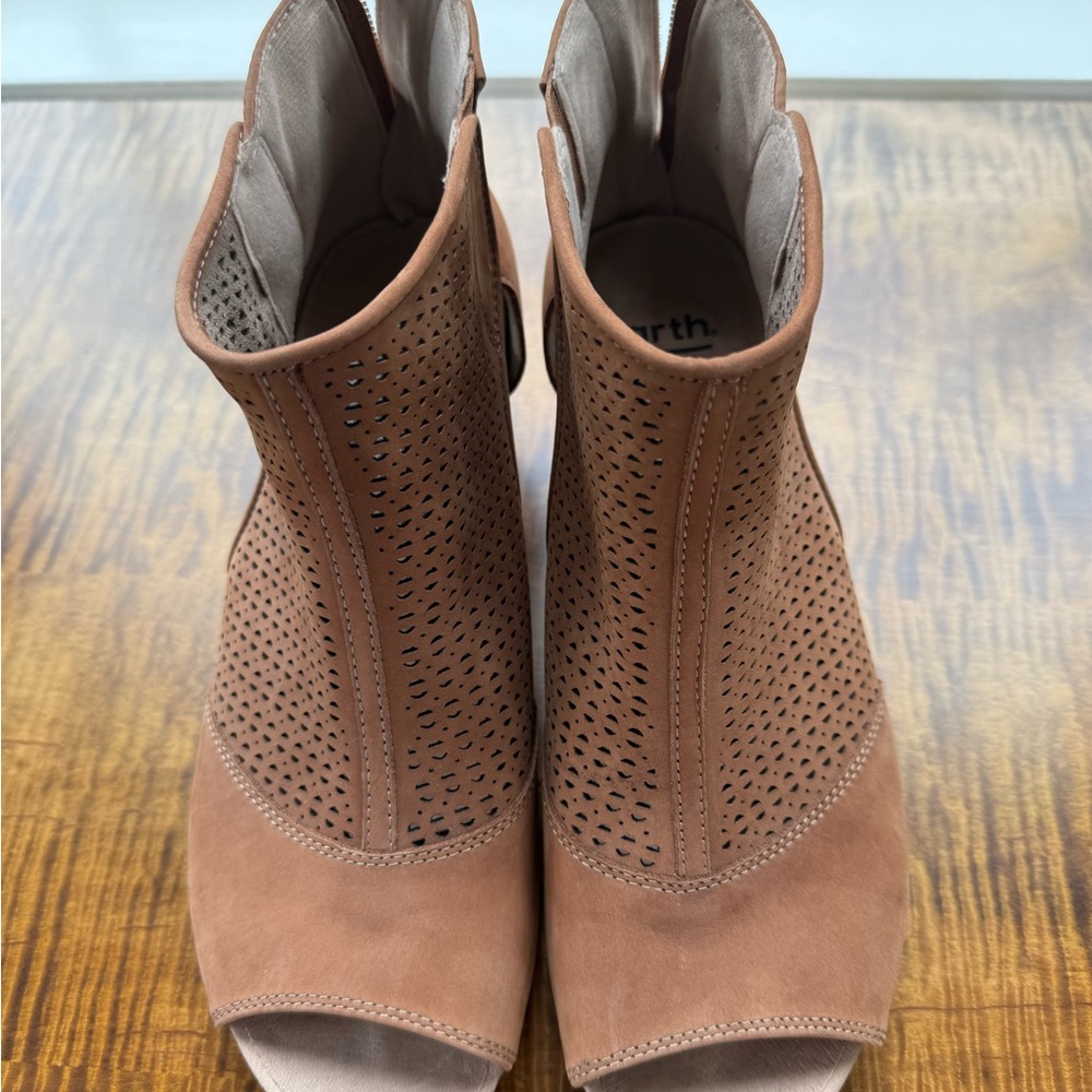 Earth Women's Brown Perforated Ankle Booties